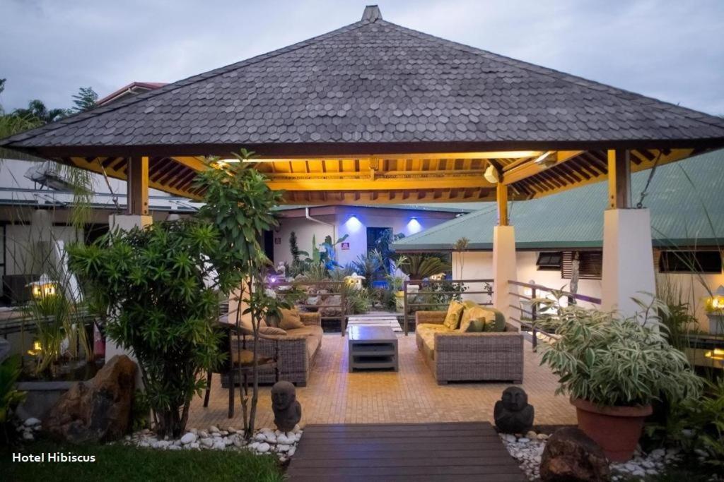 Hotel Hibiscus Koné Exteriör bild